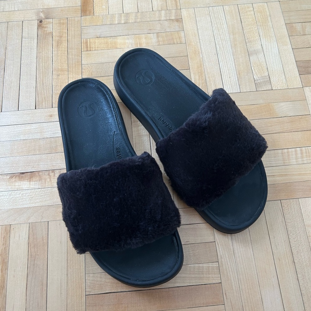 Lululemon Restfeel Faux Fur Slides